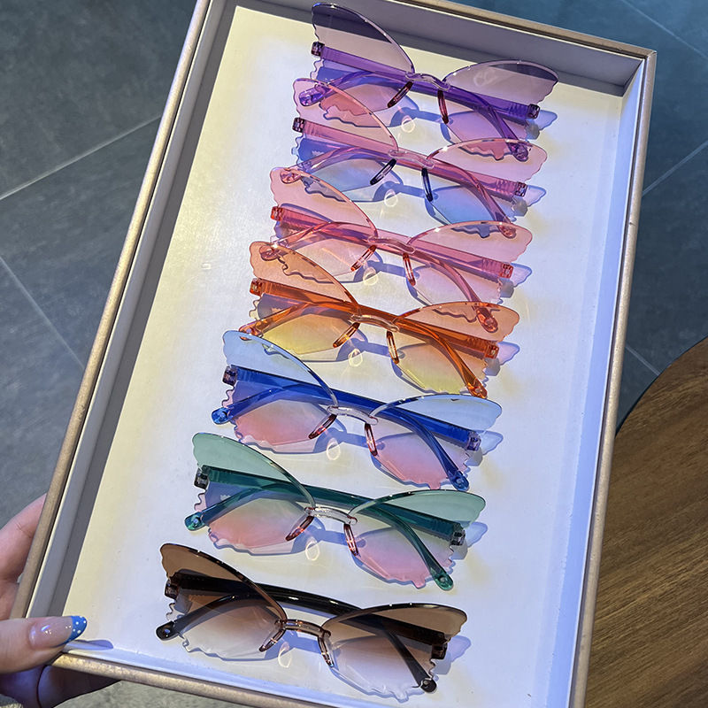 Streetwear Brand With Butterfly - Vintage Randlose Schmetterlingsform Sonnenbrille Streetwear Damen