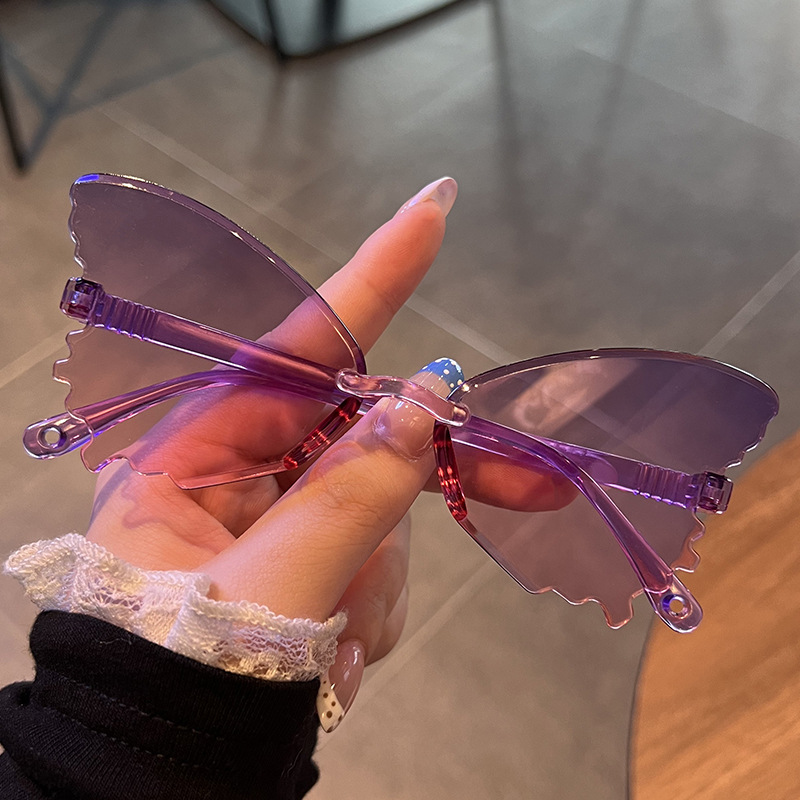 Vintage Randlose Schmetterling – Streetwear Brand With Butterfly Bewertung und Preis